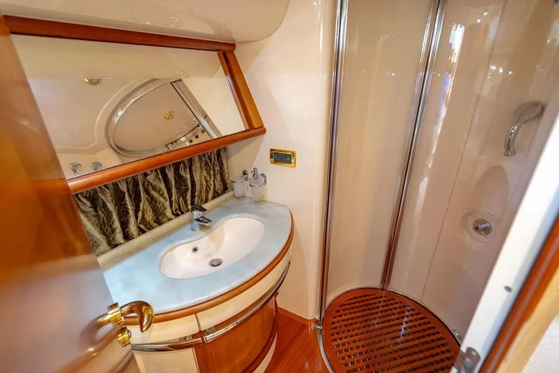 All In Yacht Photos Pics Luxurious bathroom in 2010 Azimut 62 Evolution Fly yacht with elegant fixtures.