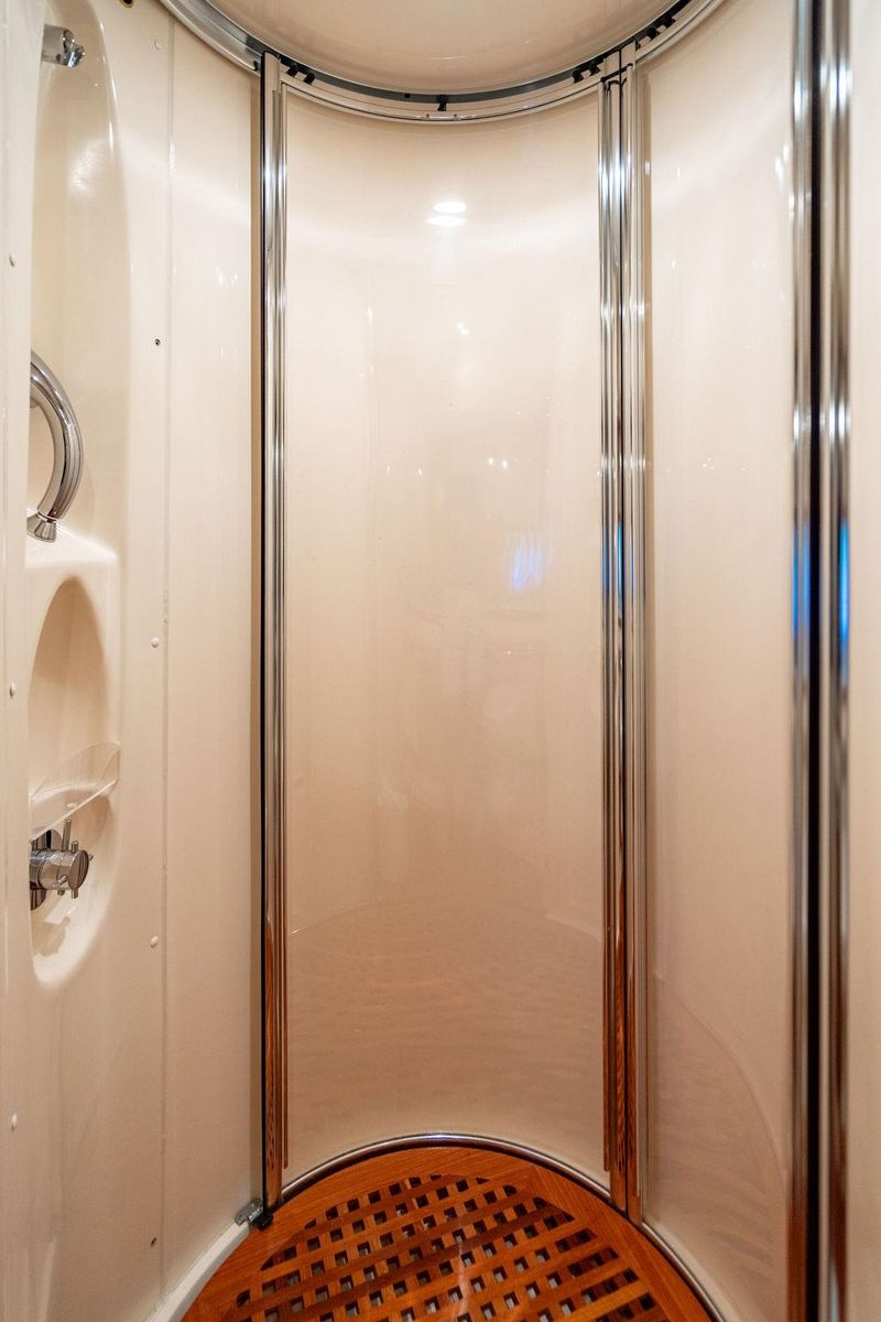 2010 Azimut 62 
