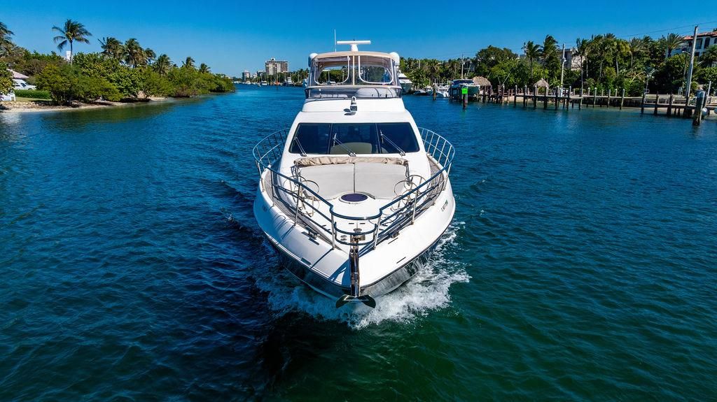 2010 Azimut 62 