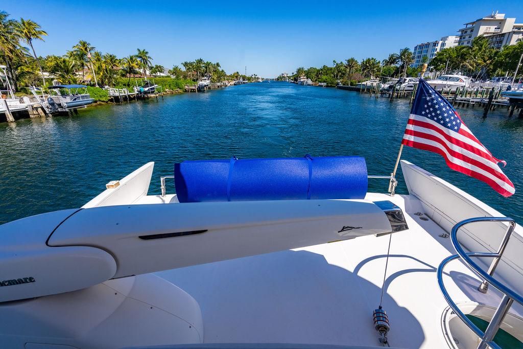 2010 Azimut 62 