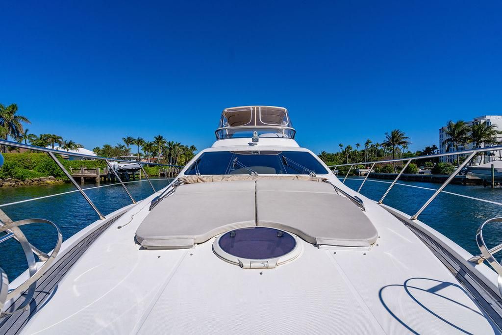 2010 Azimut 62 