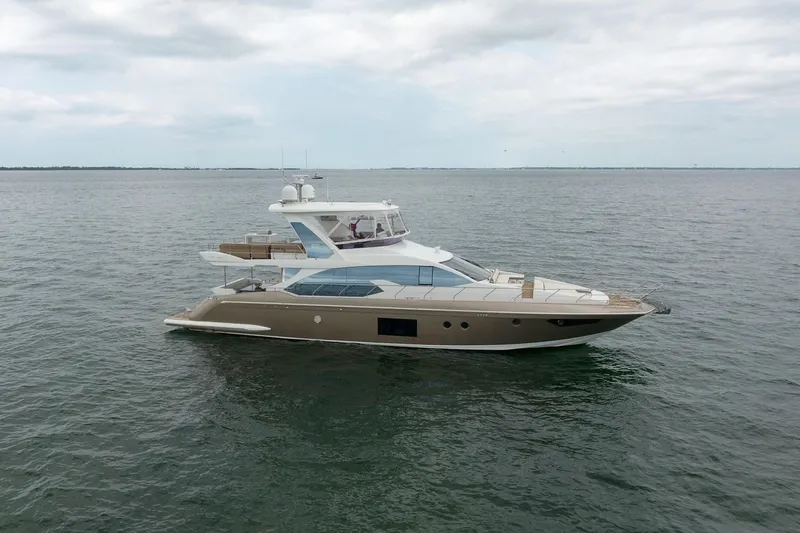 Kiki Yacht Photos Pics 