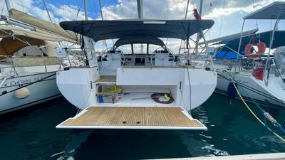 Yacht