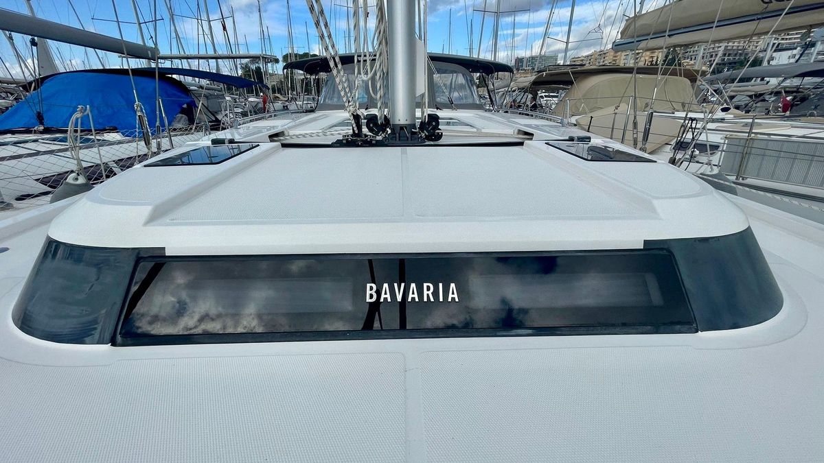 2022 Bavaria 49 