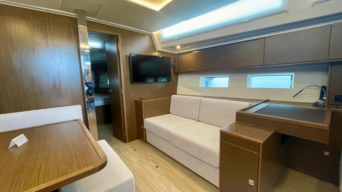 2022 Bavaria 49 