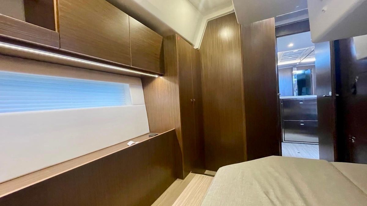 2022 Bavaria 49 