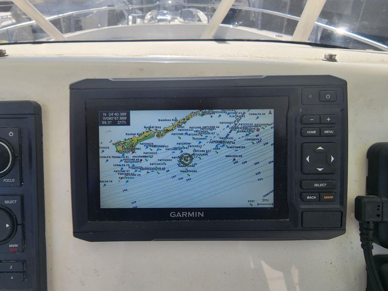 2002 Pursuit 3070 Center Console