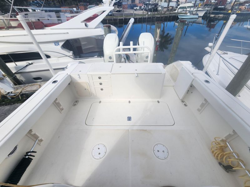 2002 Pursuit 3070 Center Console