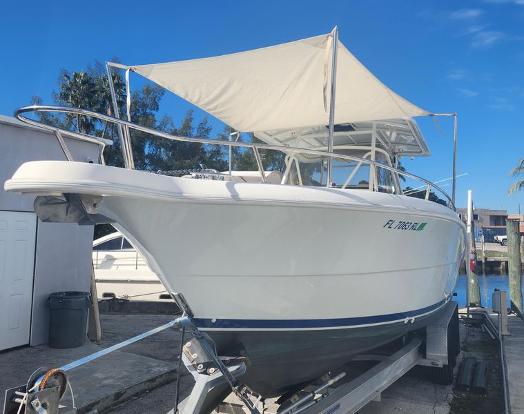 2002 Pursuit 3070 Center Console