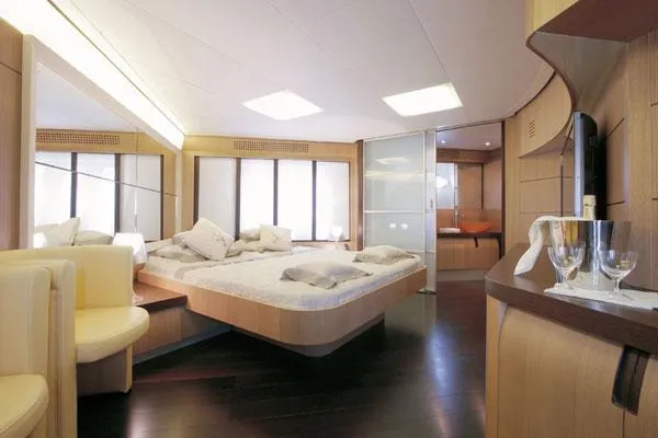  Yacht Photos Pics Manufacturer Provided Image