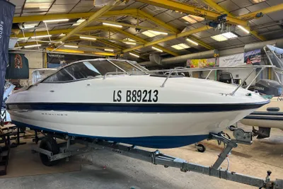 2003 Bayliner 212 Capri Cuddy