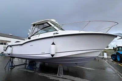 2015 Boston Whaler 285 Conquest