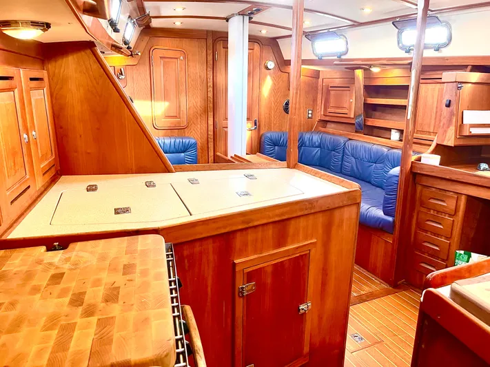 Makasi Yacht Photos Pics 