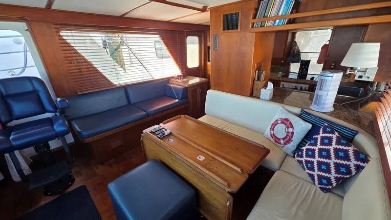 C U Later Yacht Photos Pics Interior of 1987 DeFever 48 Tri Cabin yacht.