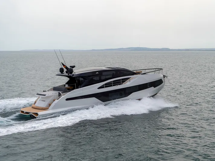Astondoa 677 Coupé Yacht Photos Pics 