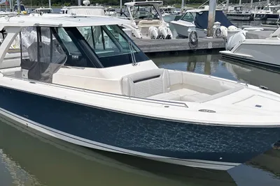 Tiara Yachts 34 LS
