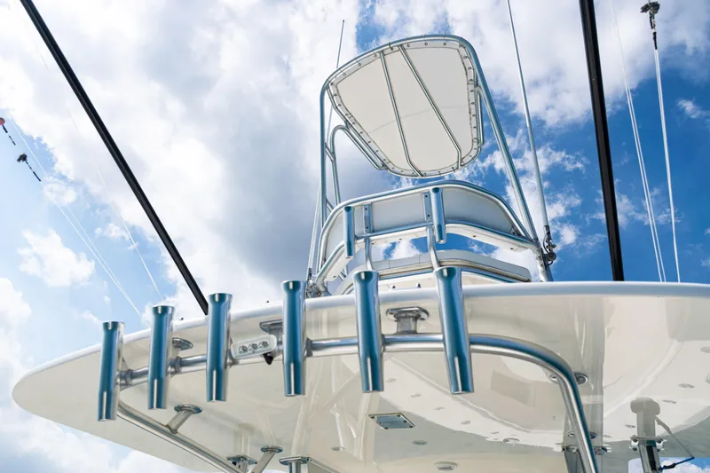  Yacht Photos Pics 2018 SeaVee 370Z boat tower against a cloudy blue sky.