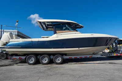 Chris-Craft Calypso 35