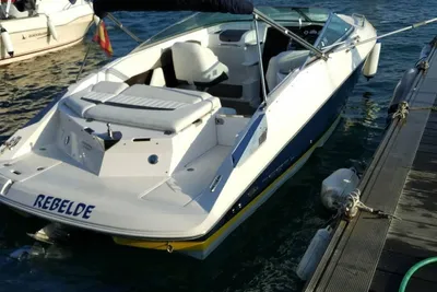 2005 Regal 2250 Cuddy