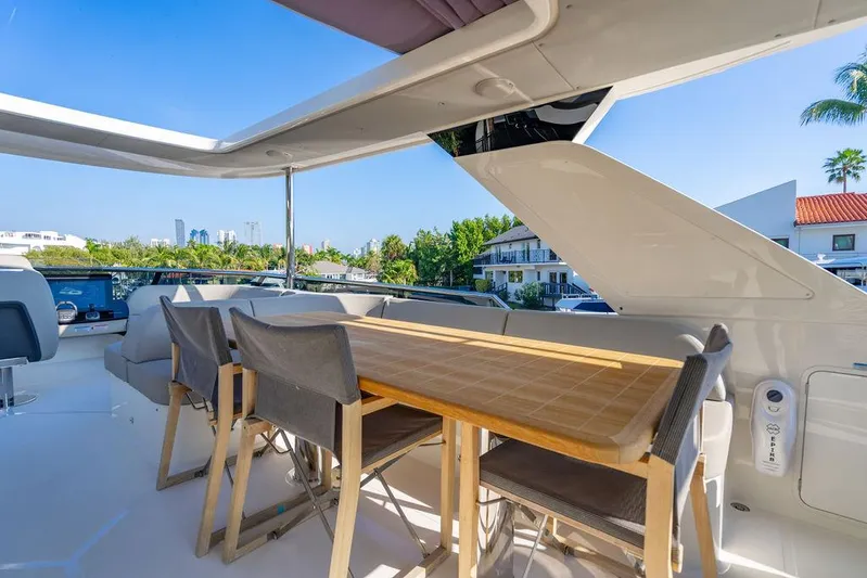 Kingship Yacht Photos Pics 