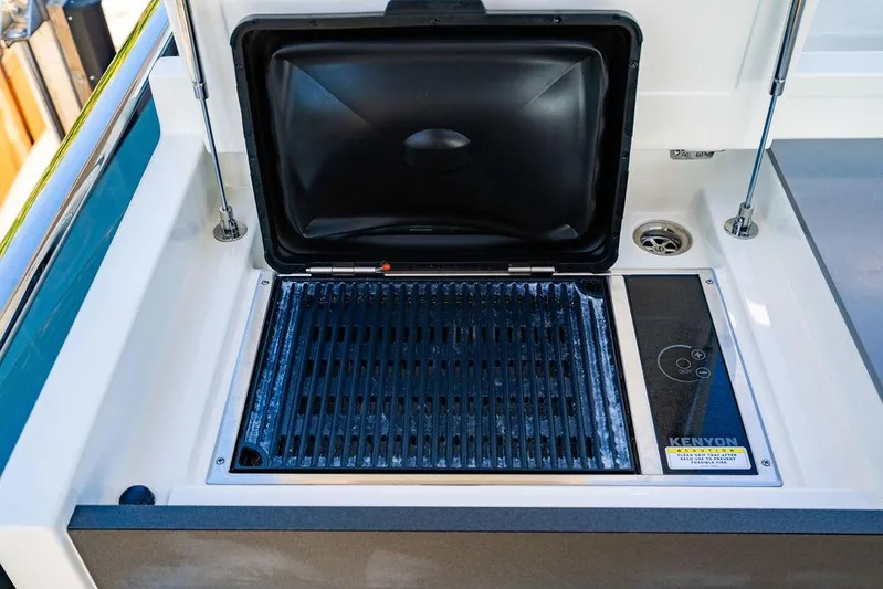 Kingship Yacht Photos Pics 