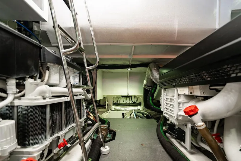 Kingship Yacht Photos Pics 