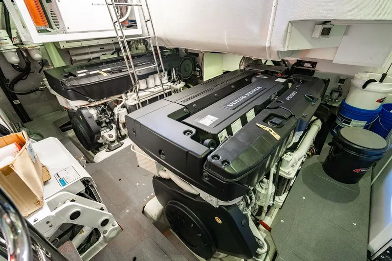 Kingship Yacht Photos Pics 