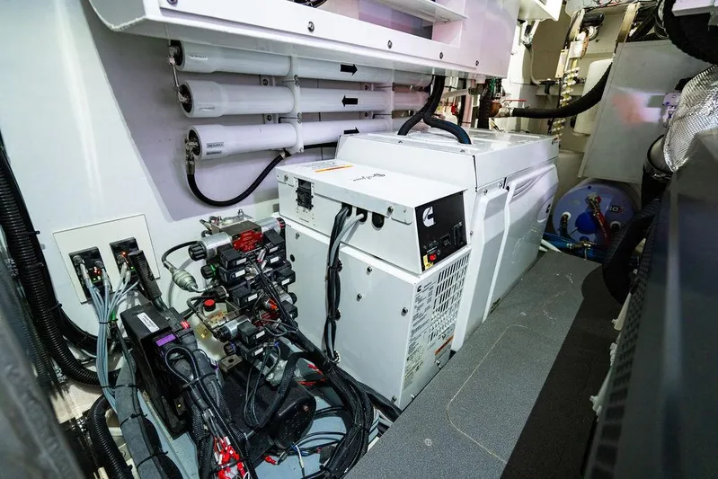 Kingship Yacht Photos Pics 