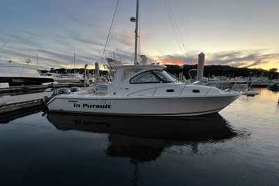 2014 Pursuit 315 OS