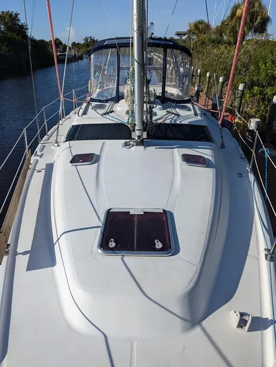 Momentum Yacht Photos Pics 