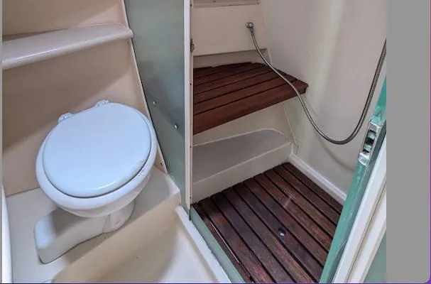 Momentum Yacht Photos Pics 