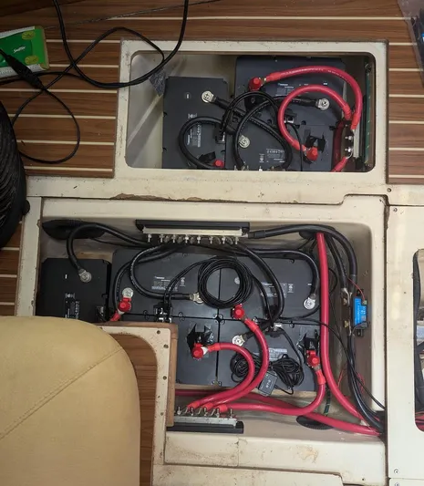 Momentum Yacht Photos Pics 