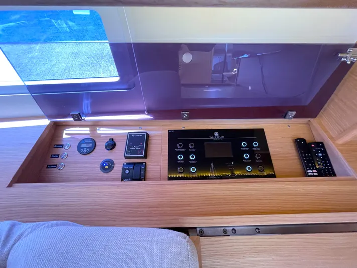 Ka Nani Yacht Photos Pics 