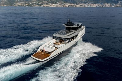 Yacht