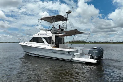 Cutwater C-32 CB