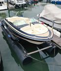 2016 Chris-Craft Launch 32