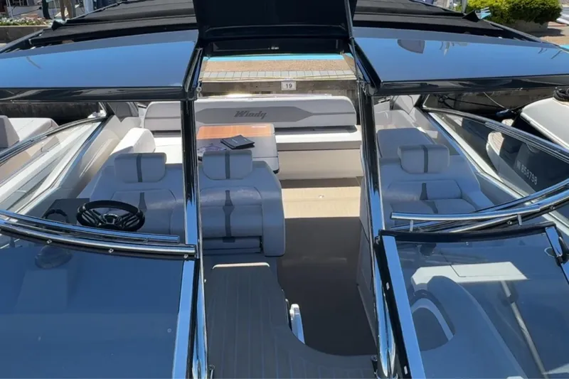  Yacht Photos Pics Windy 40 Camira RS