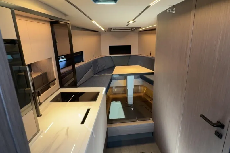  Yacht Photos Pics Windy 40 Camira RS