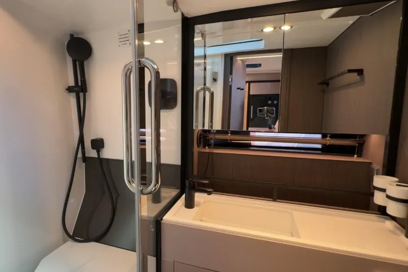  Yacht Photos Pics Windy 40 Camira RS