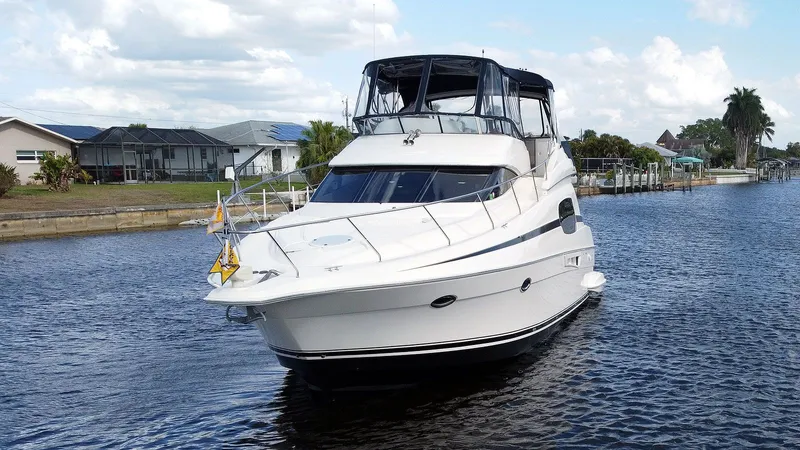 The Perch Yacht Photos Pics Bow Profile