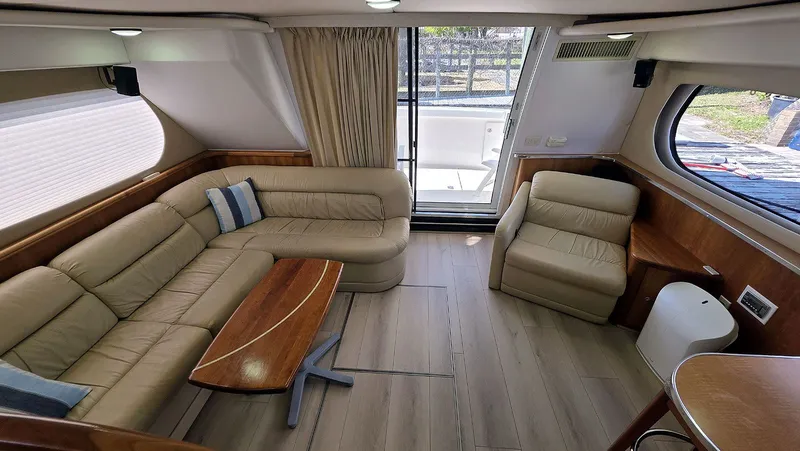 The Perch Yacht Photos Pics Salon Aft