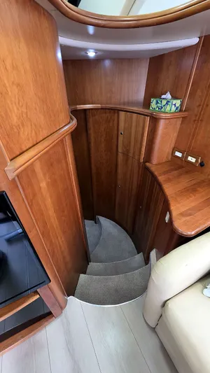 The Perch Yacht Photos Pics Berthing Companionway