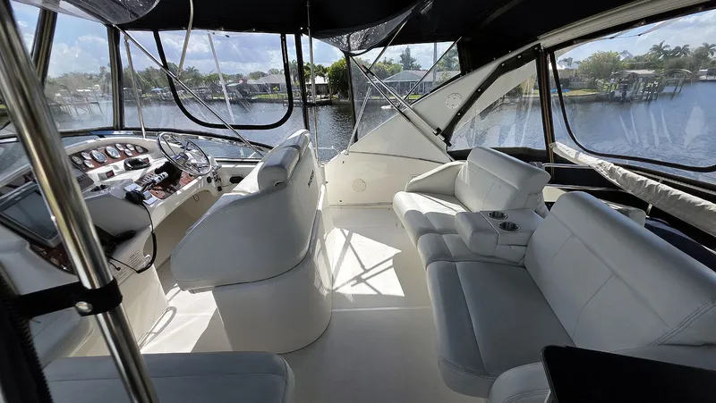 The Perch Yacht Photos Pics Flybridge Starboard