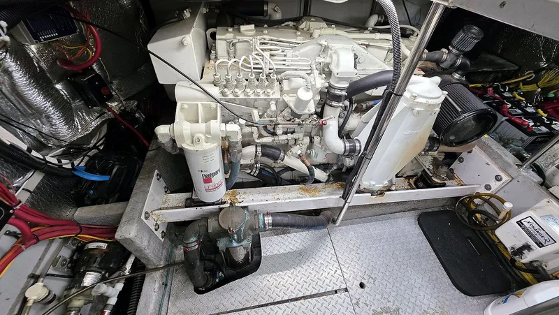 The Perch Yacht Photos Pics Engine Room Starboard