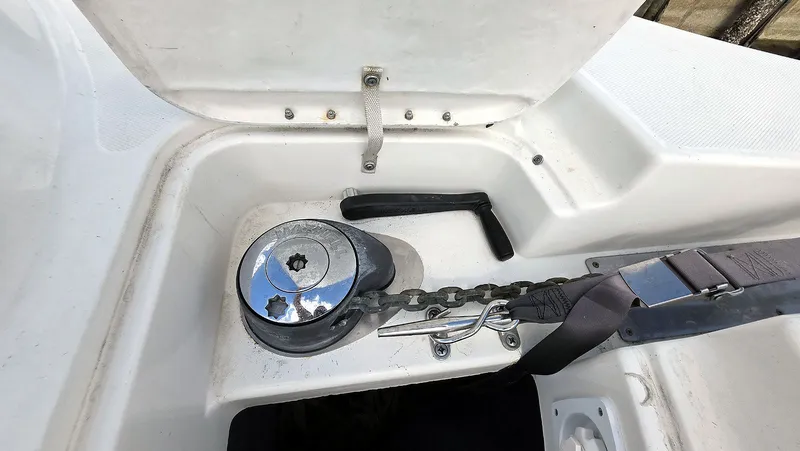 The Perch Yacht Photos Pics Windlass