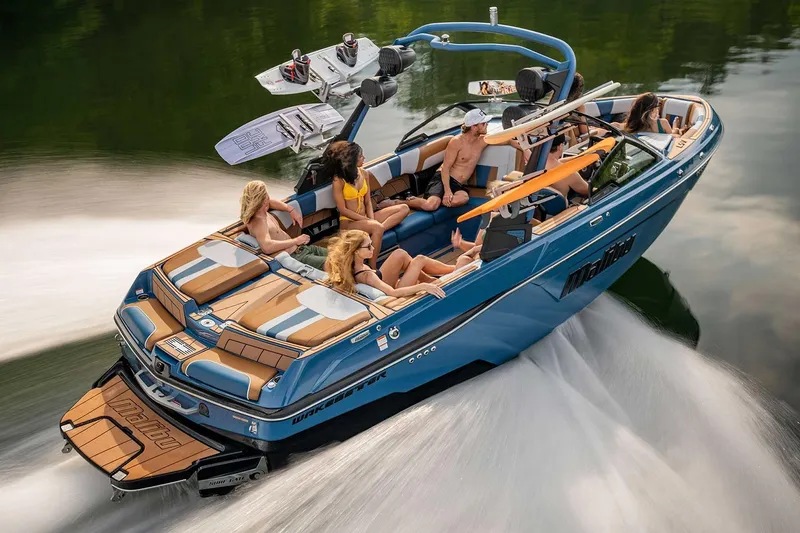  Yacht Photos Pics Manufacturer Provided Image