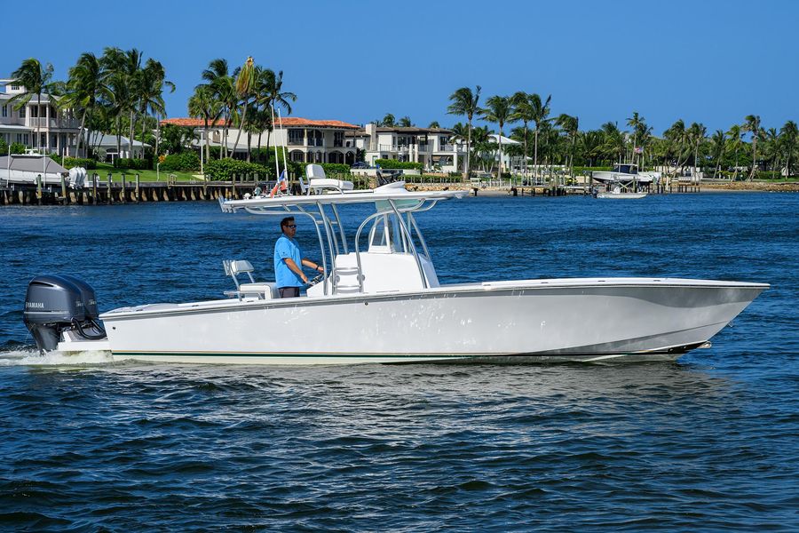 1995 Jupiter 31 Center Console