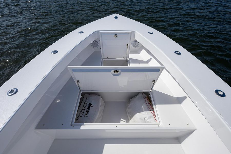 1995 Jupiter 31 Center Console