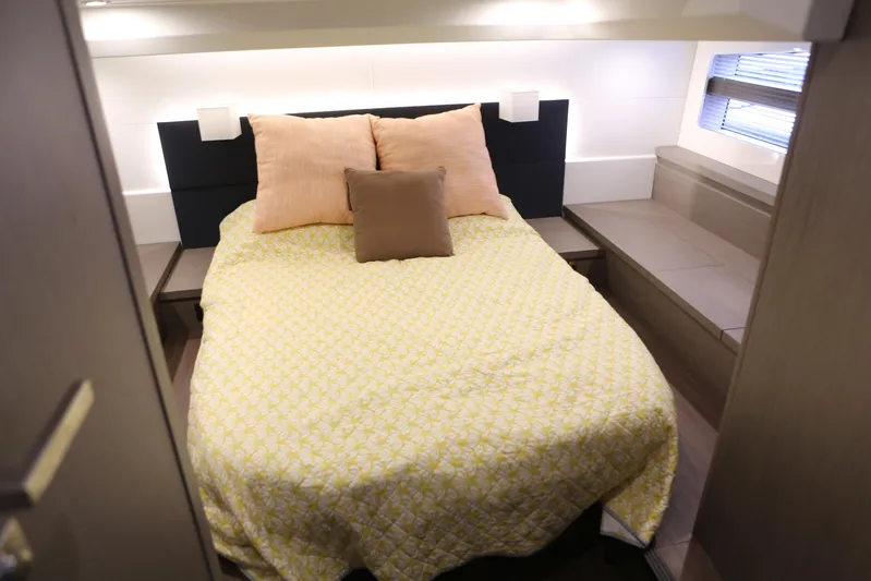 Lucky Lovers Yacht Photos Pics Master cabin aft