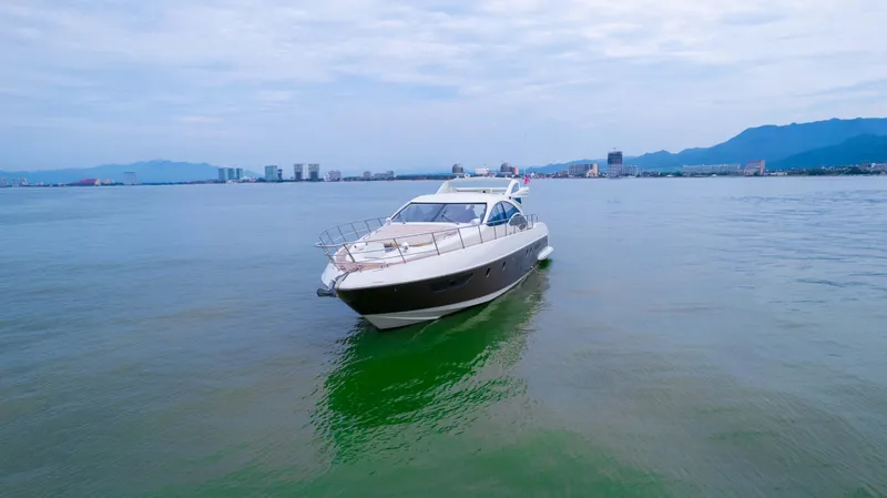 Bala Yacht Photos Pics 2009 Azimut 62S yacht on calm waters.